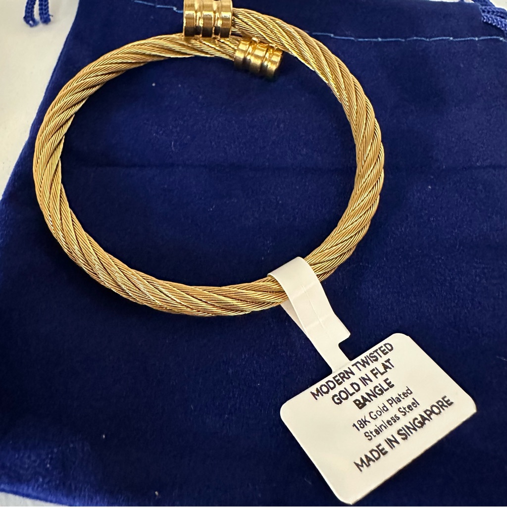Nwt Modern Twisted Flat Gold Bangle 18k Gold Plated Unisex